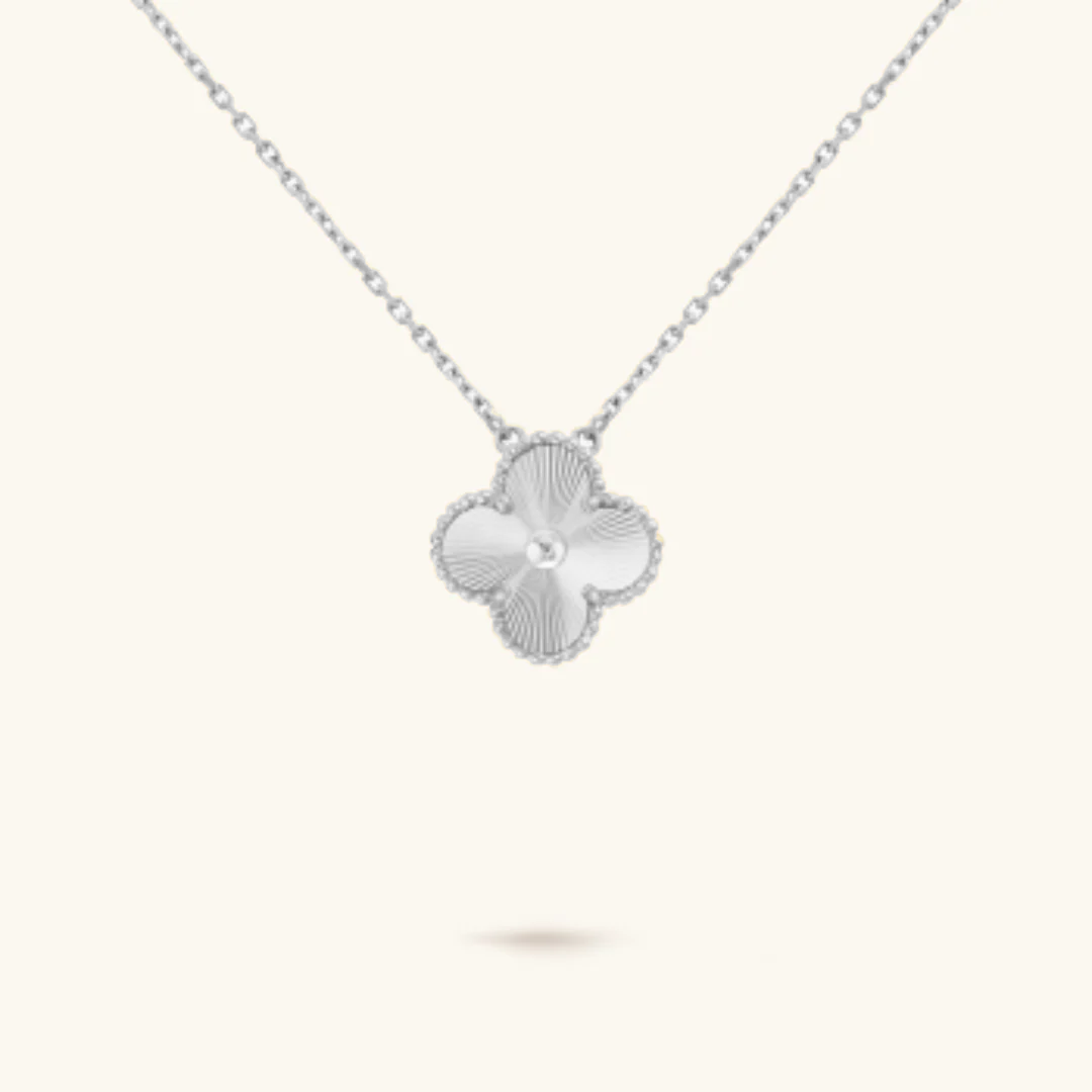 Clover Halskette