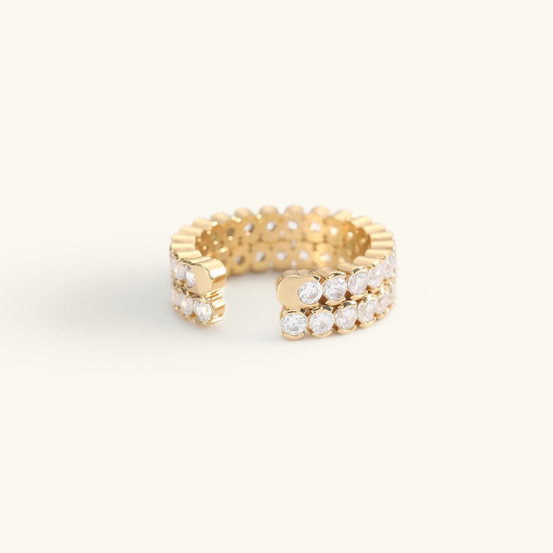 Cassandra Steinbesetzter Ring in Gold