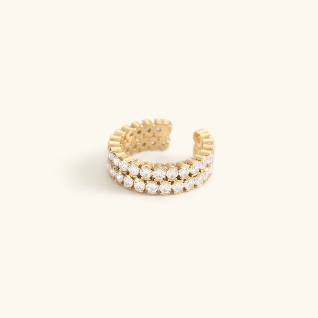 Cassandra Steinbesetzter Ring in Gold