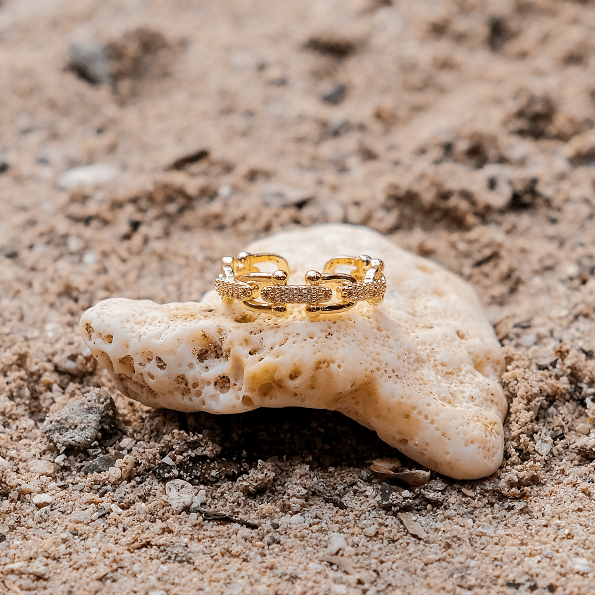 Chloe Offener Ring in Gold