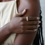 Clarisse Gemusterter Ring in Gold