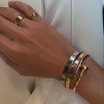 Elegance Nagelarmband in Gold