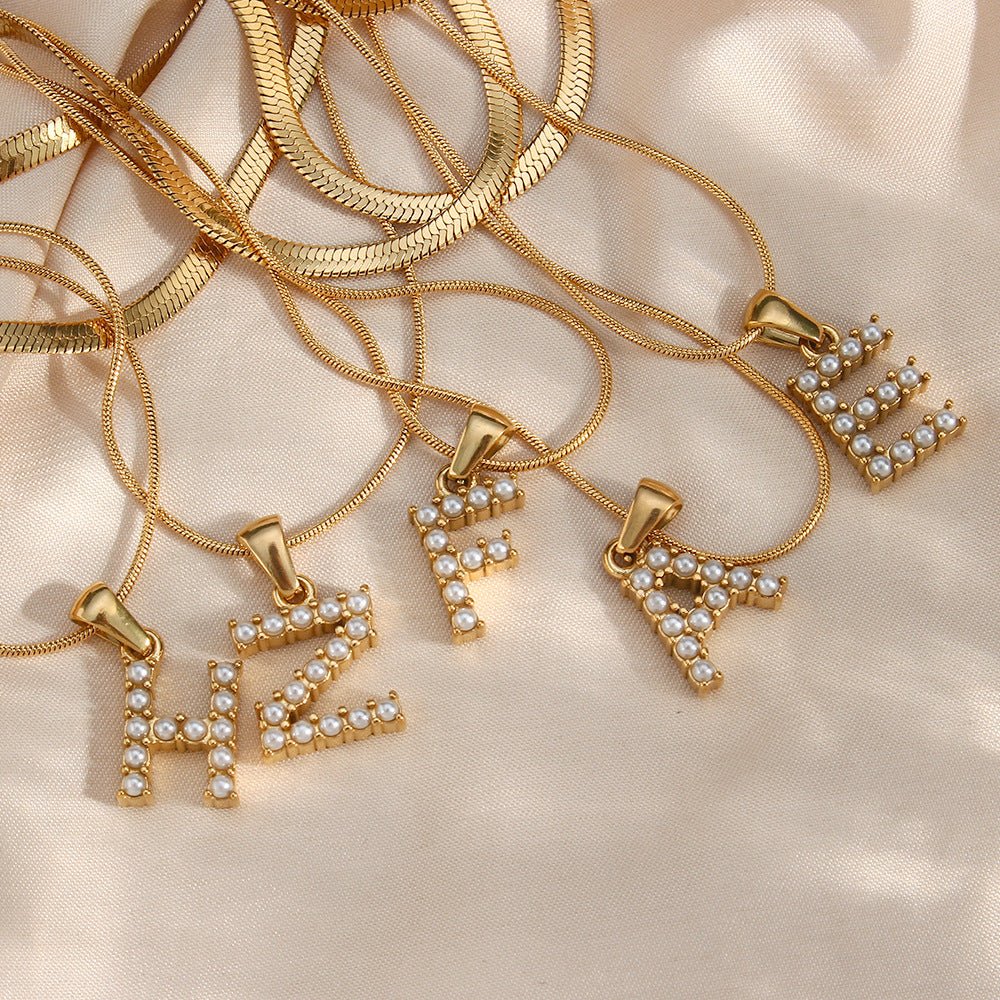Fiona Initialenhalskette in Gold