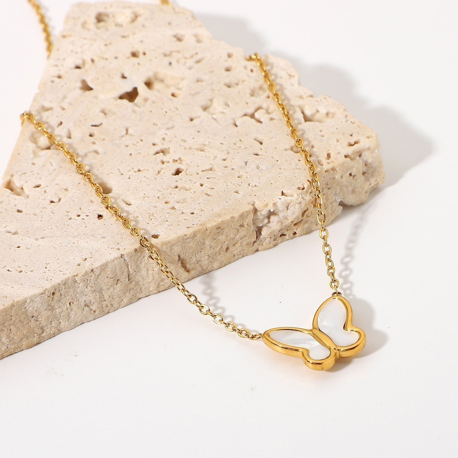 Flutterby Schmetterlingshalskette in Gold