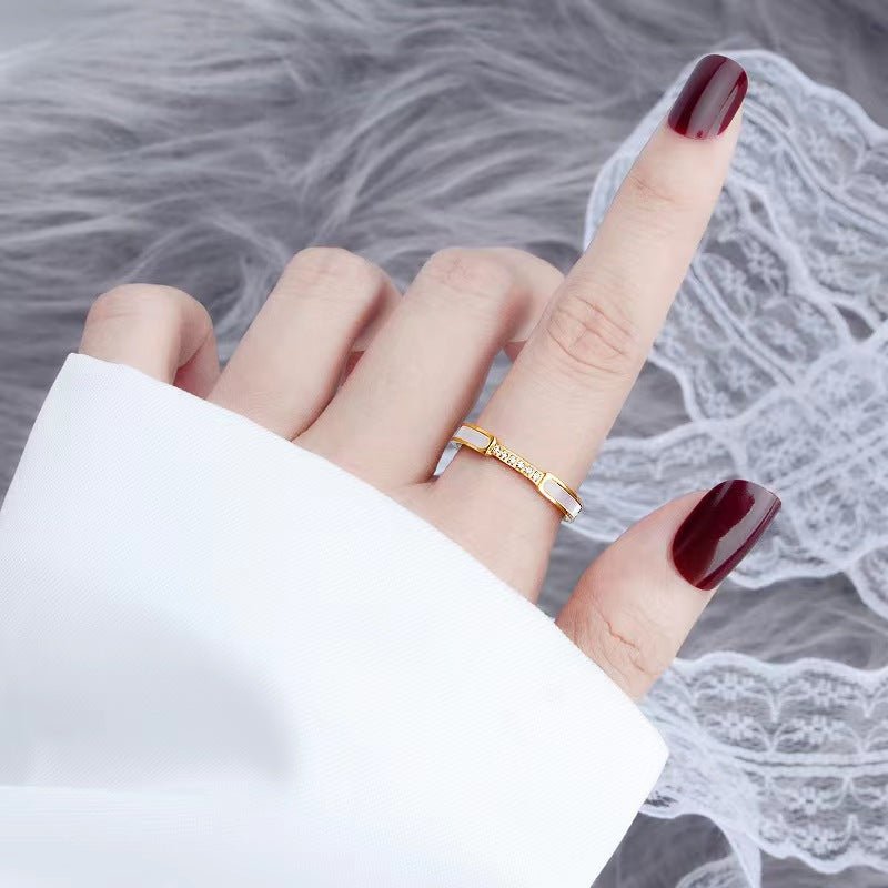 Gabrielle Schmaler Ring in Gold
