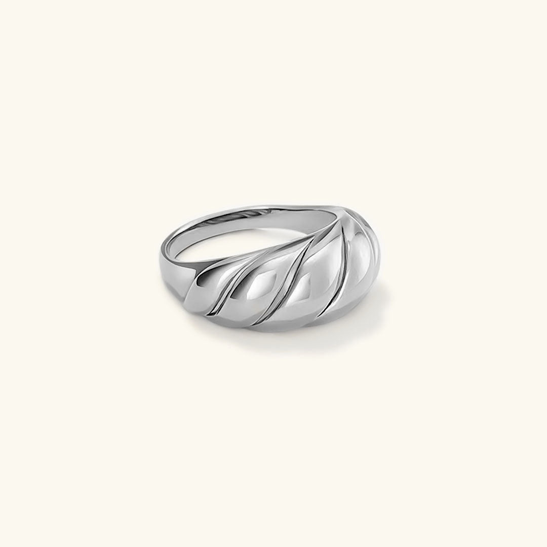Lorelei Glänzender Croissant-Ring