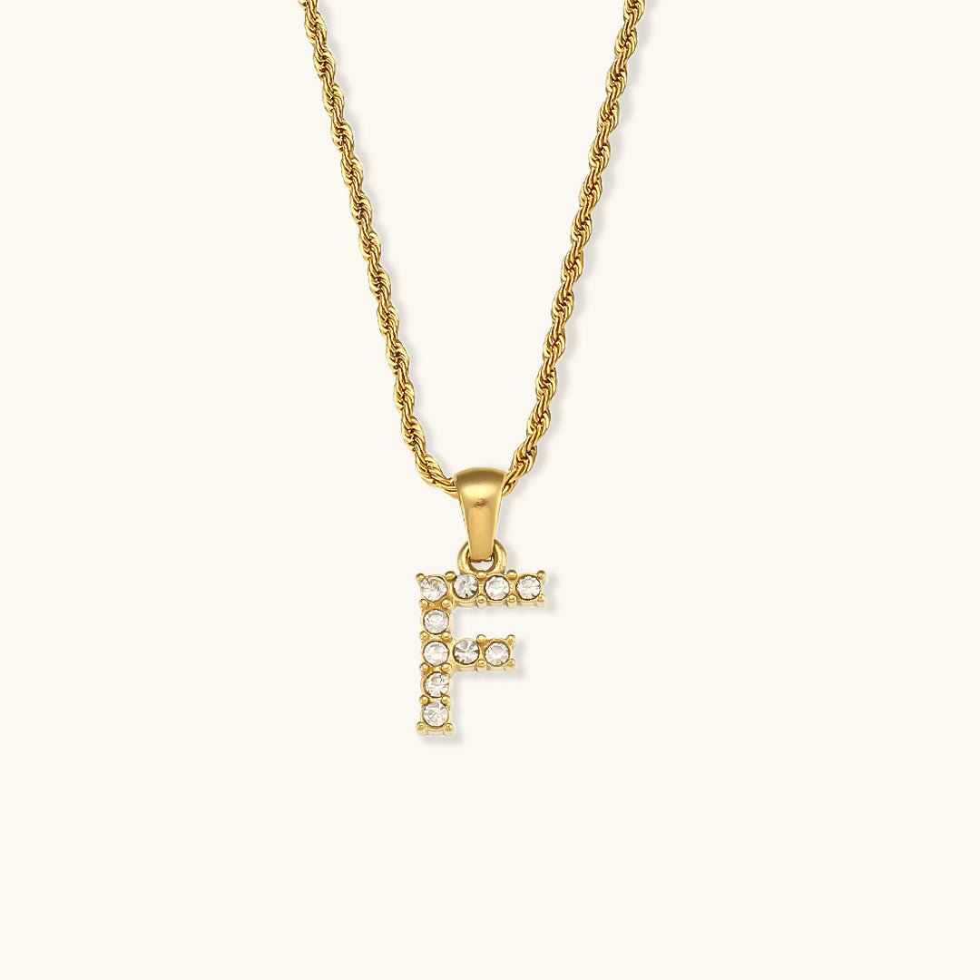 Maeve Diamant-Initialenhalskette in Gold