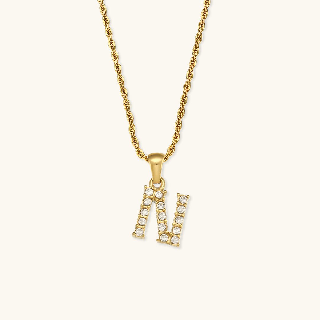 Maeve Diamant-Initialenhalskette in Gold