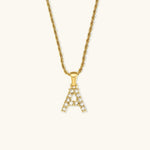 Maeve Diamant-Initialenhalskette in Gold
