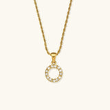 Maeve Diamant-Initialenhalskette in Gold