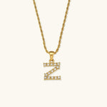 Maeve Diamant-Initialenhalskette in Gold