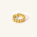 Maggie Kugelring in Gold