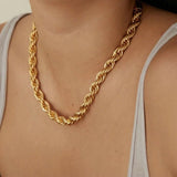 Mila Gedrehte Halskette in Gold