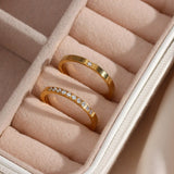 Sage Minimalistischer Ring in Gold