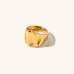 Sophie Unregelmäßiger Ring in Gold
