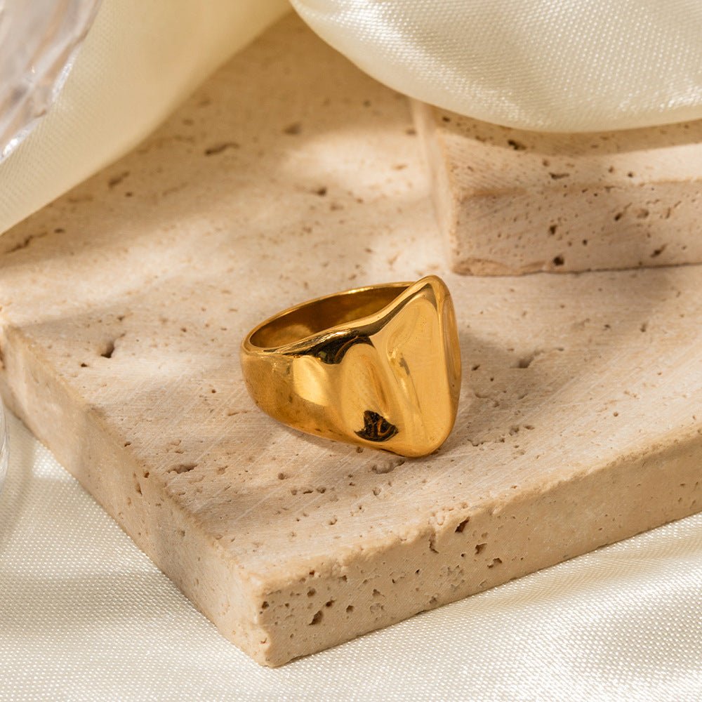 Sophie Unregelmäßiger Ring in Gold