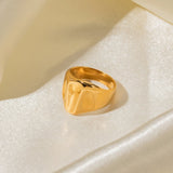 Sophie Unregelmäßiger Ring in Gold