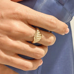 Ylenna Auffälliger Croissant-Ring